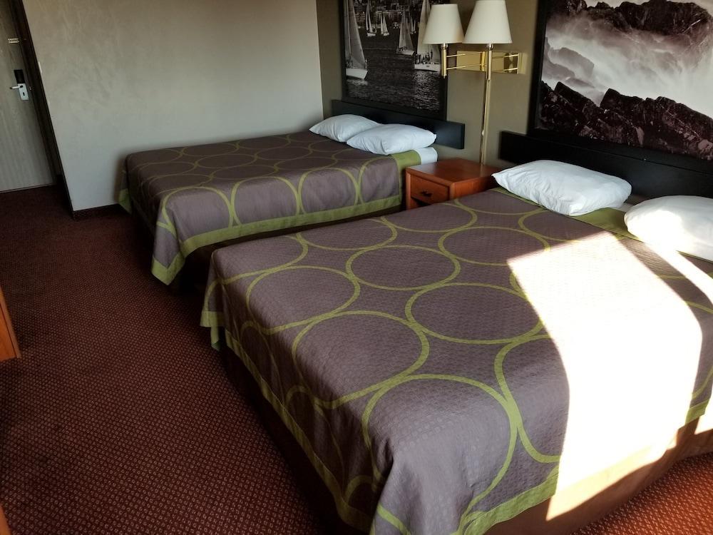 Super 8 By Wyndham Bellingham Airport/Ferndale Otel Dış mekan fotoğraf